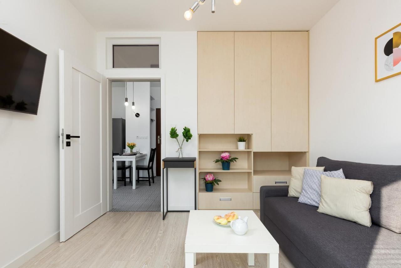 Metro Bielany Apartments By Noclegi Renters Warschau Buitenkant foto