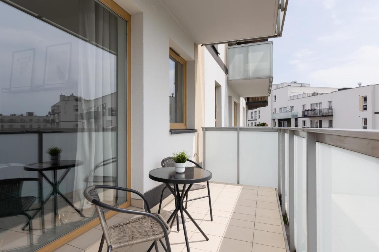 Metro Bielany Apartments By Noclegi Renters Warschau Buitenkant foto