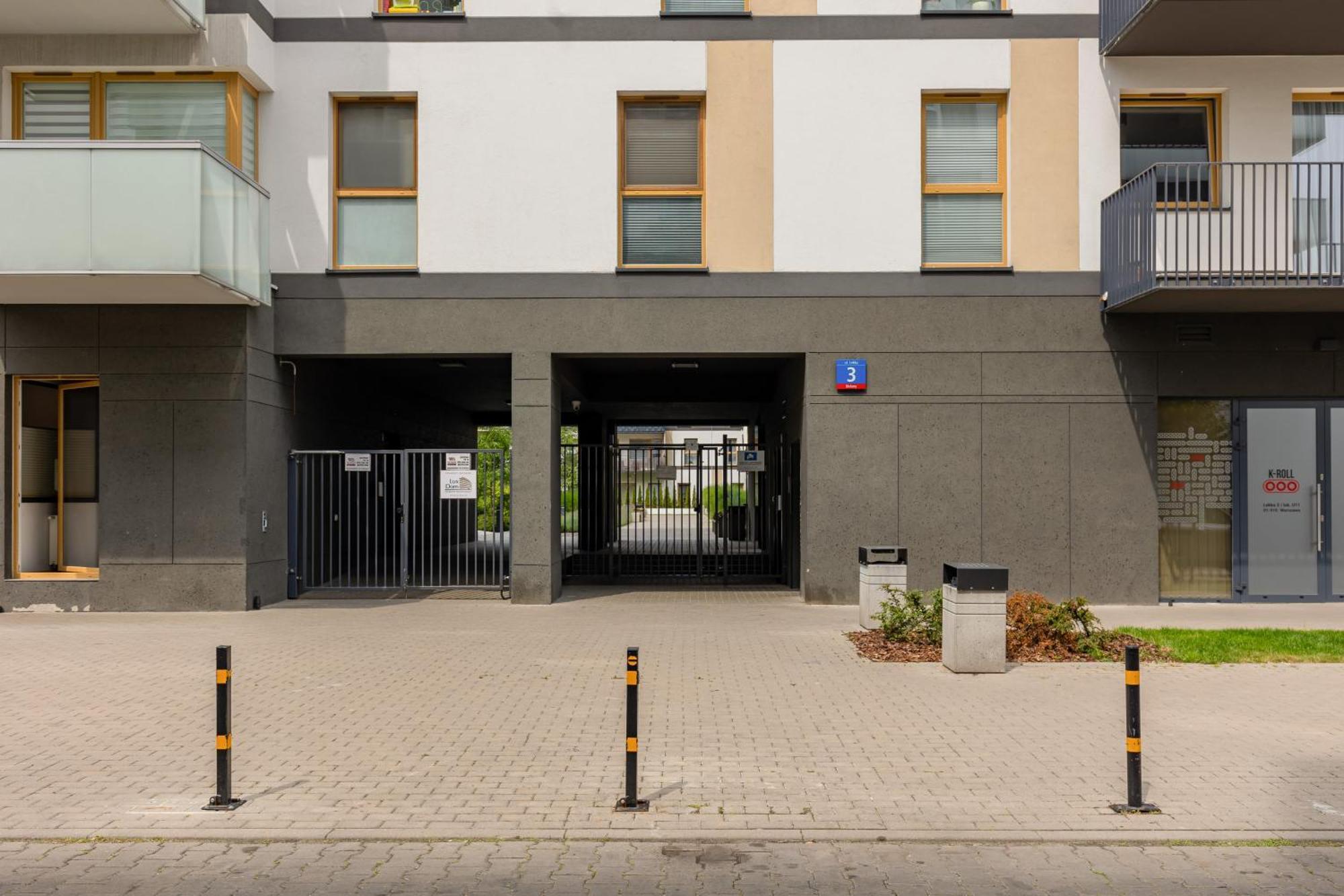 Metro Bielany Apartments By Noclegi Renters Warschau Buitenkant foto