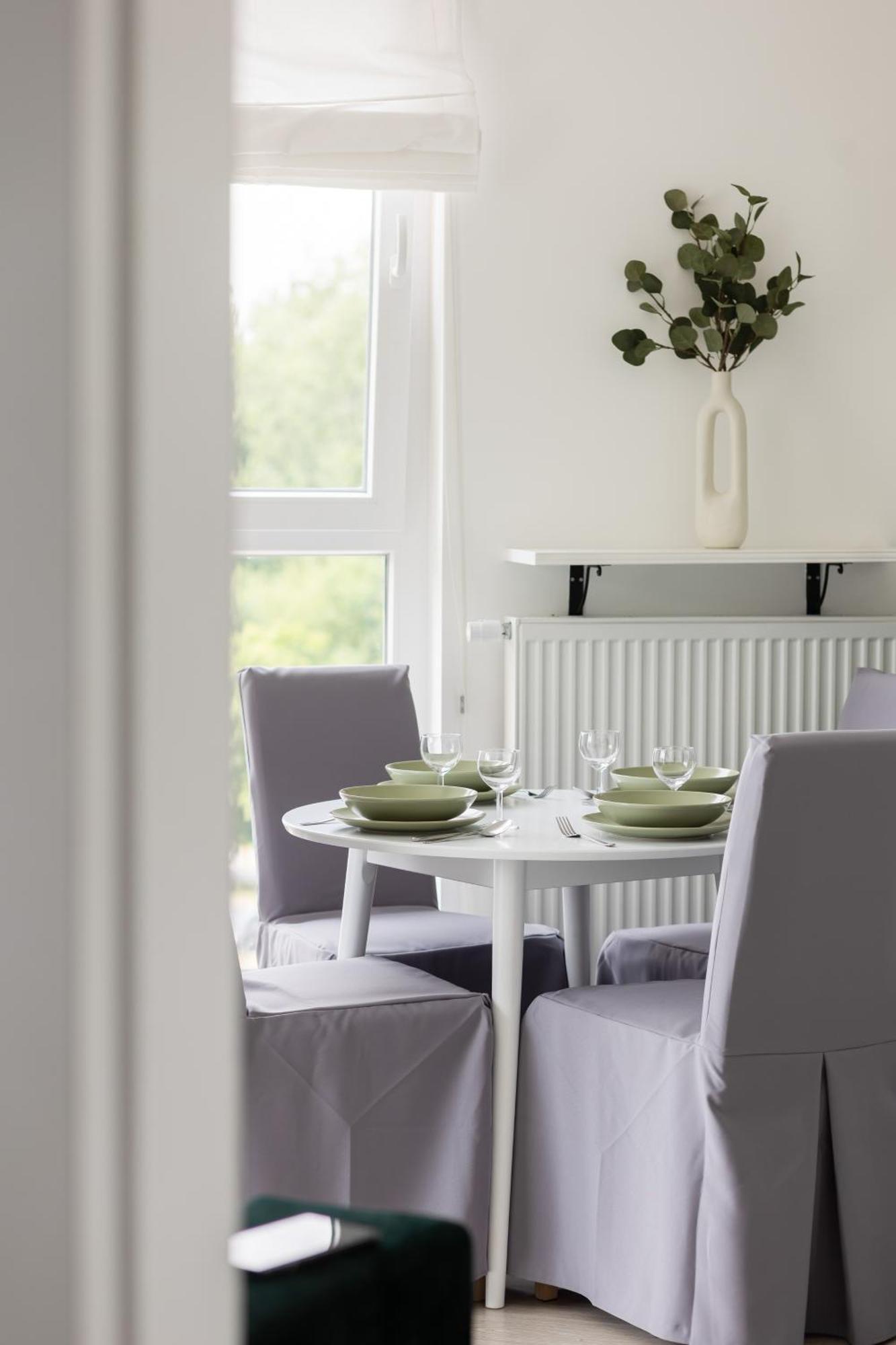Metro Bielany Apartments By Noclegi Renters Warschau Buitenkant foto